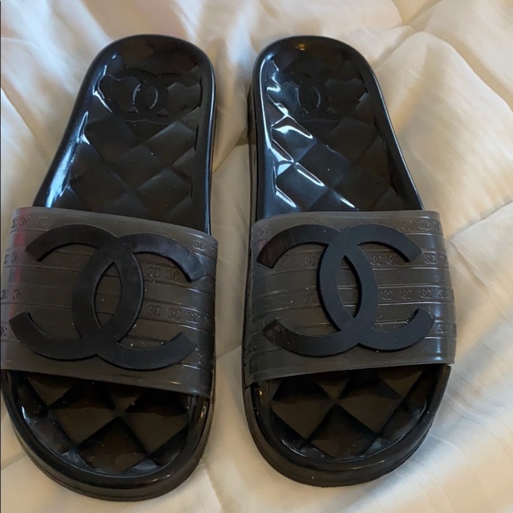 Pool slippers